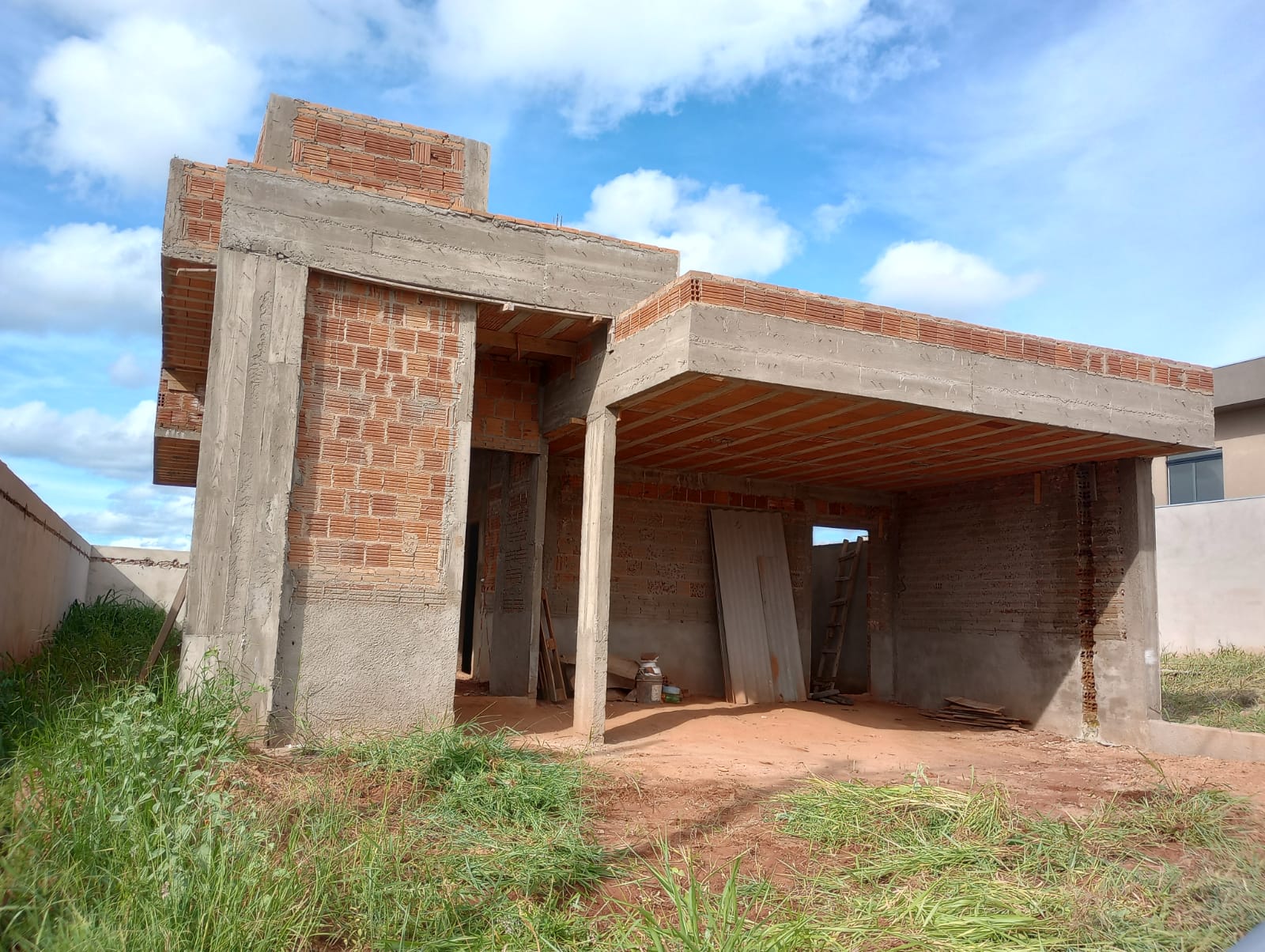 Casa de Condomínio à venda com 2 quartos, 126m² - Foto 1