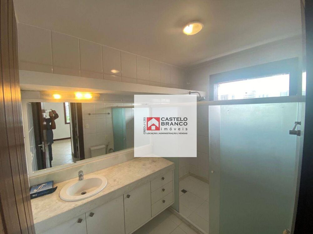 Casa de Condomínio à venda com 4 quartos, 676m² - Foto 9