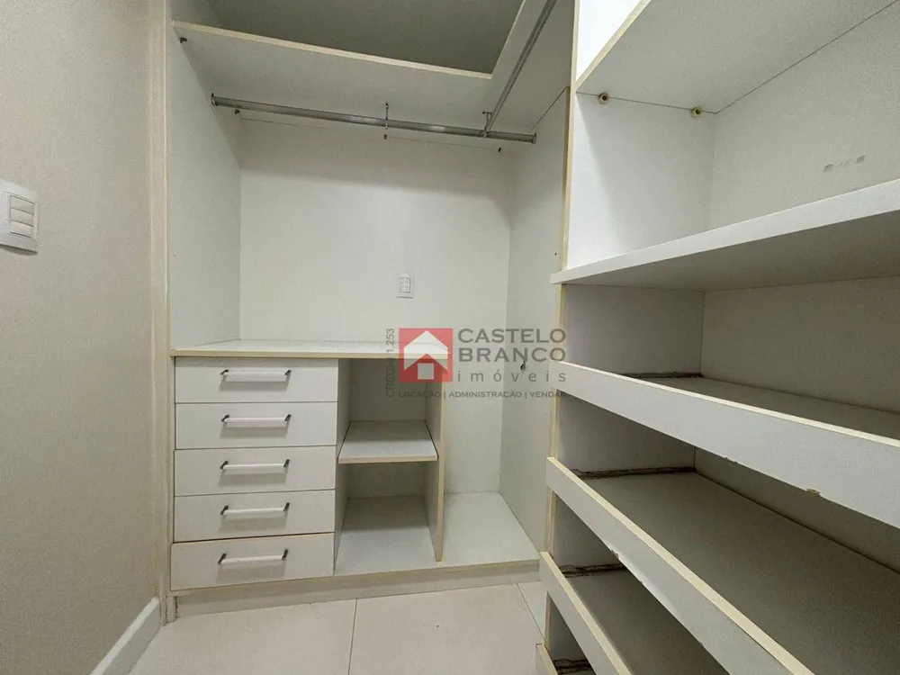 Apartamento, 3 quartos, 197 m² - Foto 2
