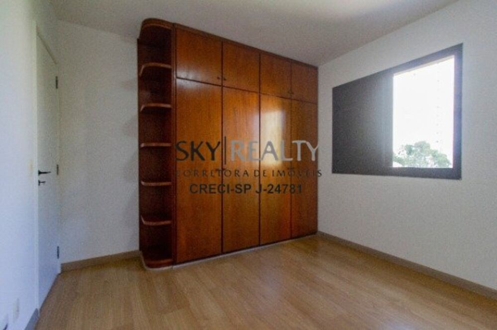 Apartamento à venda com 3 quartos, 121m² - Foto 4