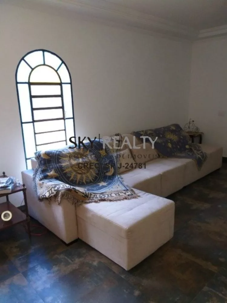 Casa, 3 quartos, 250 m² - Foto 1