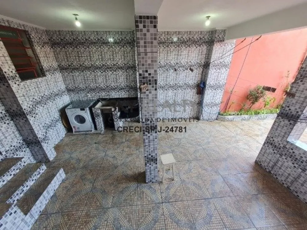 Casa, 3 quartos, 240 m² - Foto 1