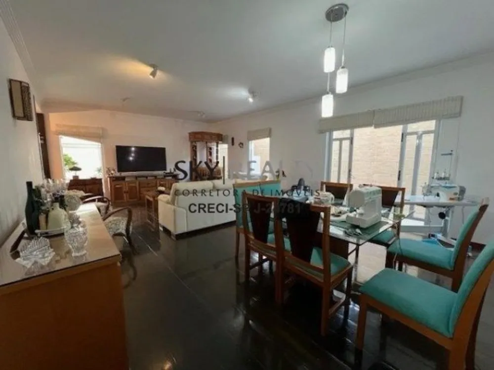 Casa, 4 quartos, 256 m² - Foto 1