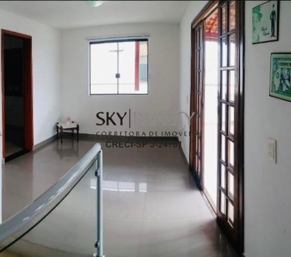 Sobrado, 4 quartos, 310 m² - Foto 1