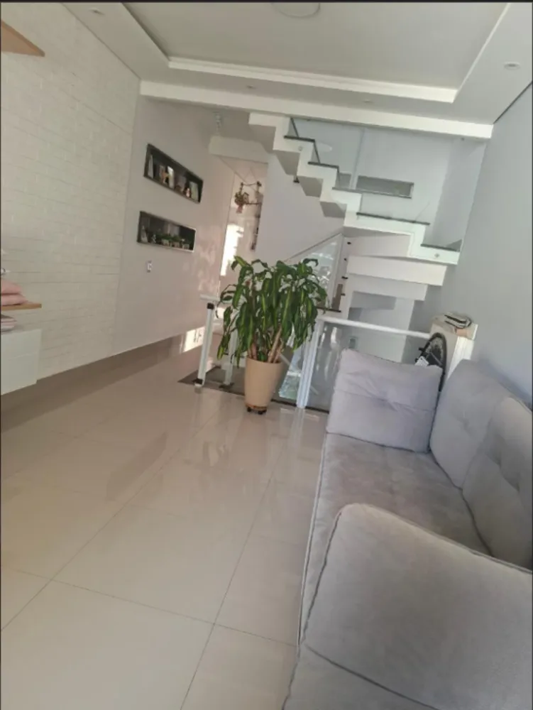 Casa, 3 quartos, 130 m² - Foto 1