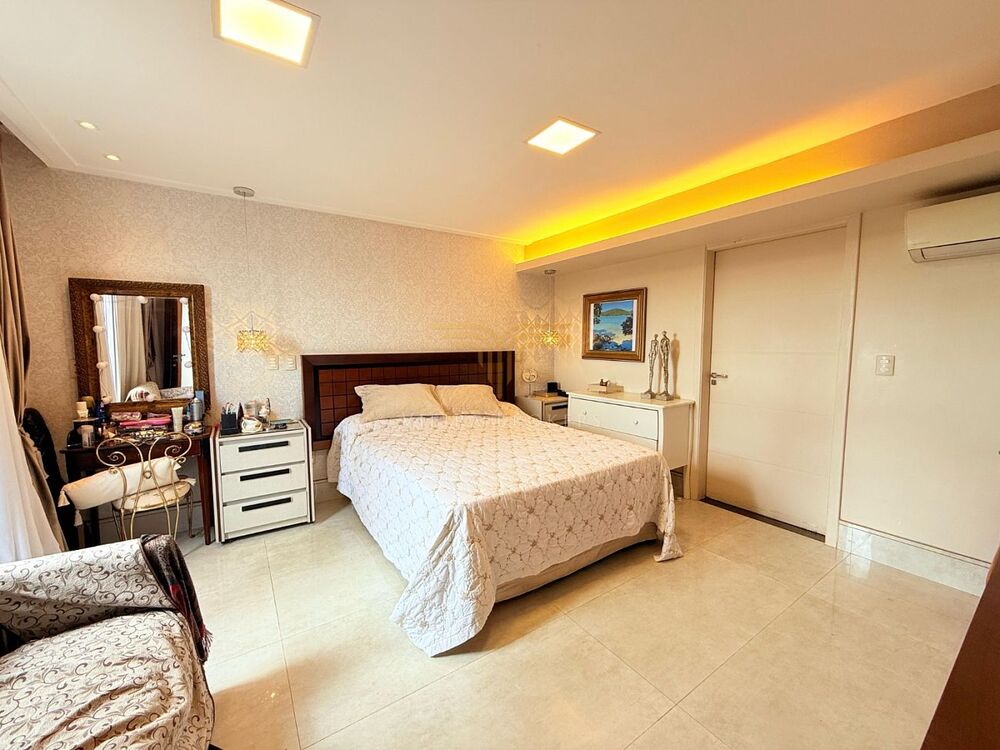 Cobertura à venda com 3 quartos, 223m² - Foto 3