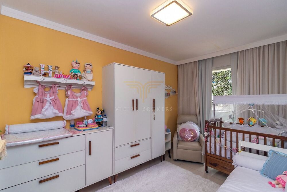 Casa, 3 quartos, 264 m² - Foto 1