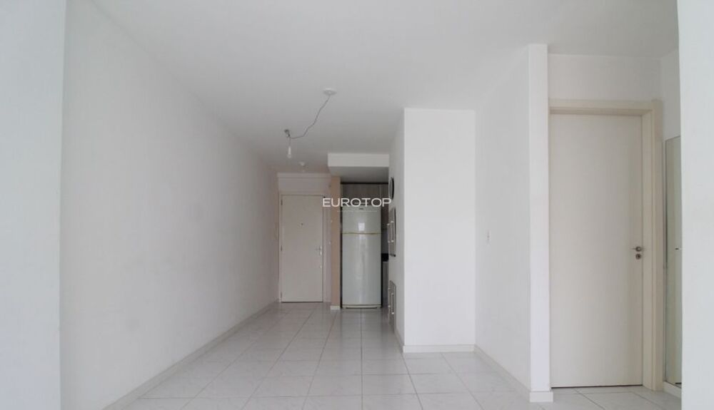 Apartamento à venda com 2 quartos, 63m² - Foto 10