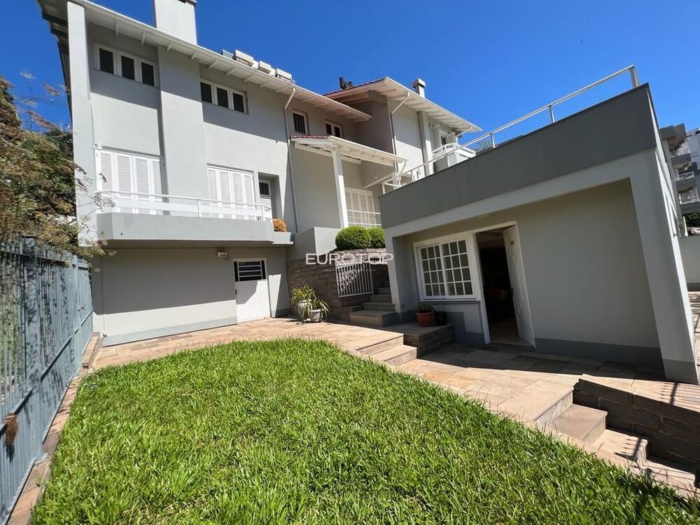 Casa, 3 quartos, 230 m² - Foto 1