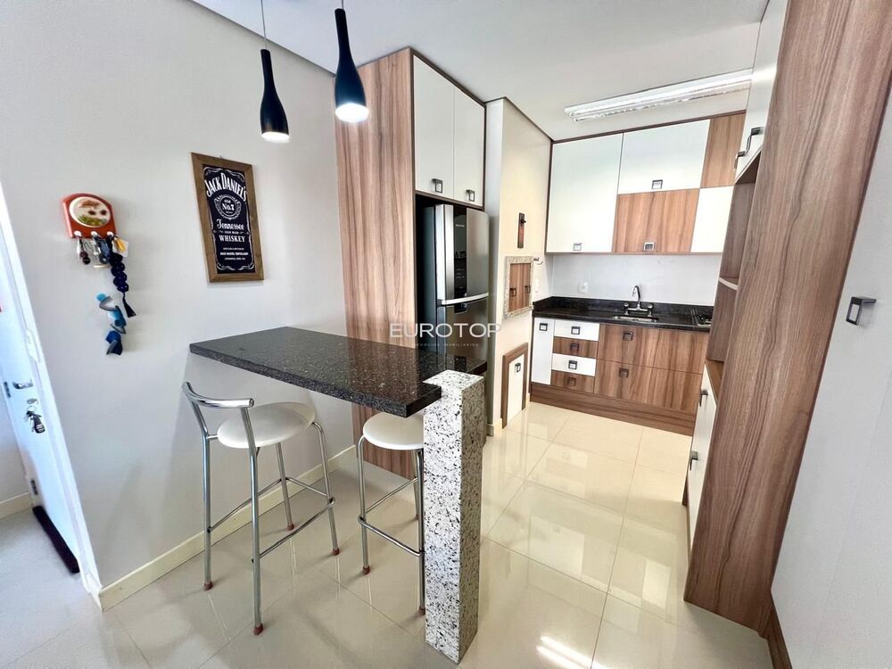 Apartamento à venda com 2 quartos, 77m² - Foto 14