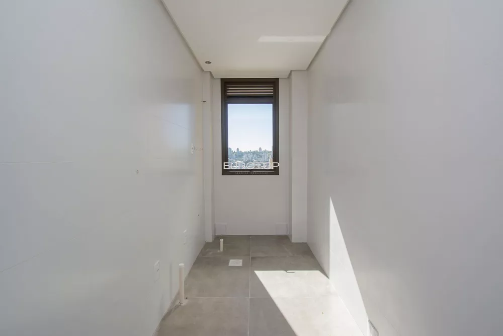 Apartamento à venda com 3 quartos, 145m² - Foto 9