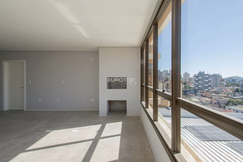 Apartamento à venda com 3 quartos, 145m² - Foto 1