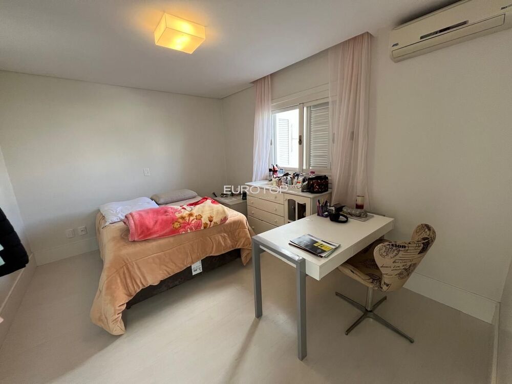 Casa, 3 quartos, 229 m² - Foto 32