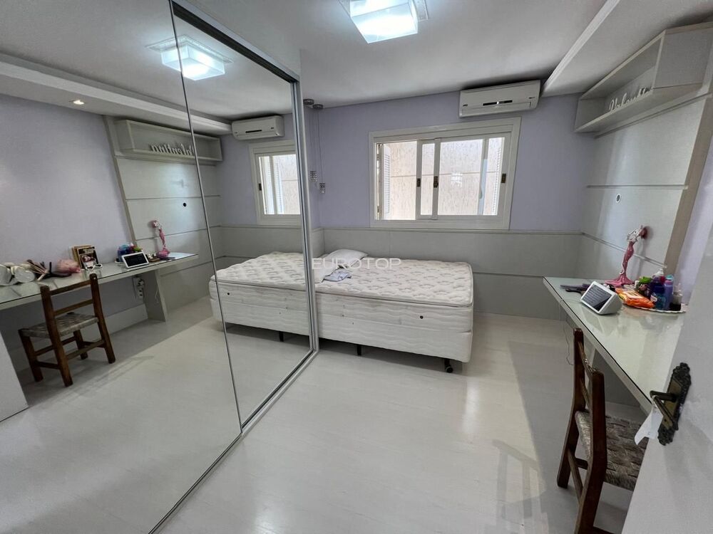 Casa, 3 quartos, 229 m² - Foto 33