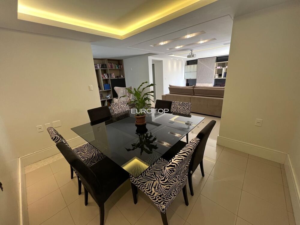 Casa, 3 quartos, 229 m² - Foto 14