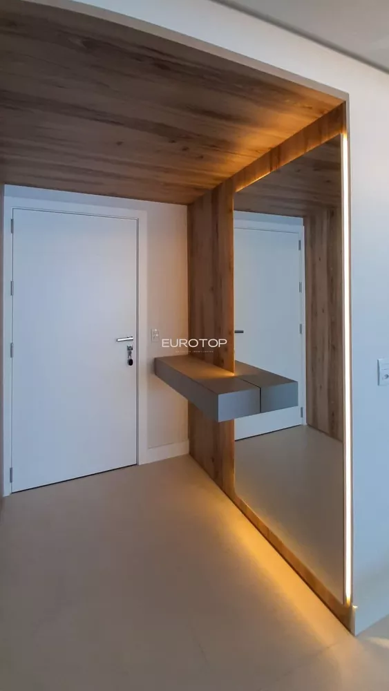 Apartamento à venda com 3 quartos, 123m² - Foto 4