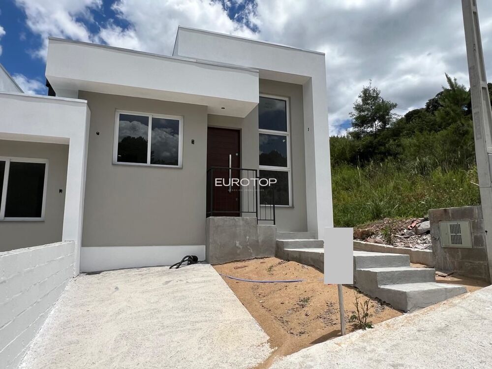 Casa à venda com 2 quartos, 72m² - Foto 3