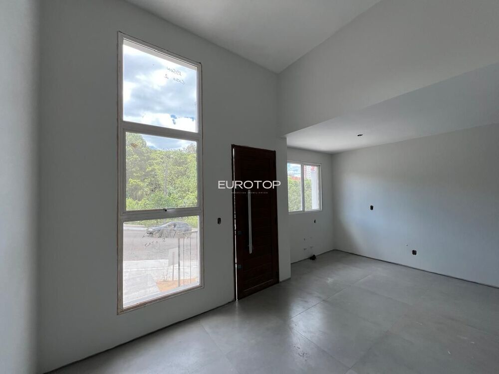 Casa à venda com 2 quartos, 72m² - Foto 8