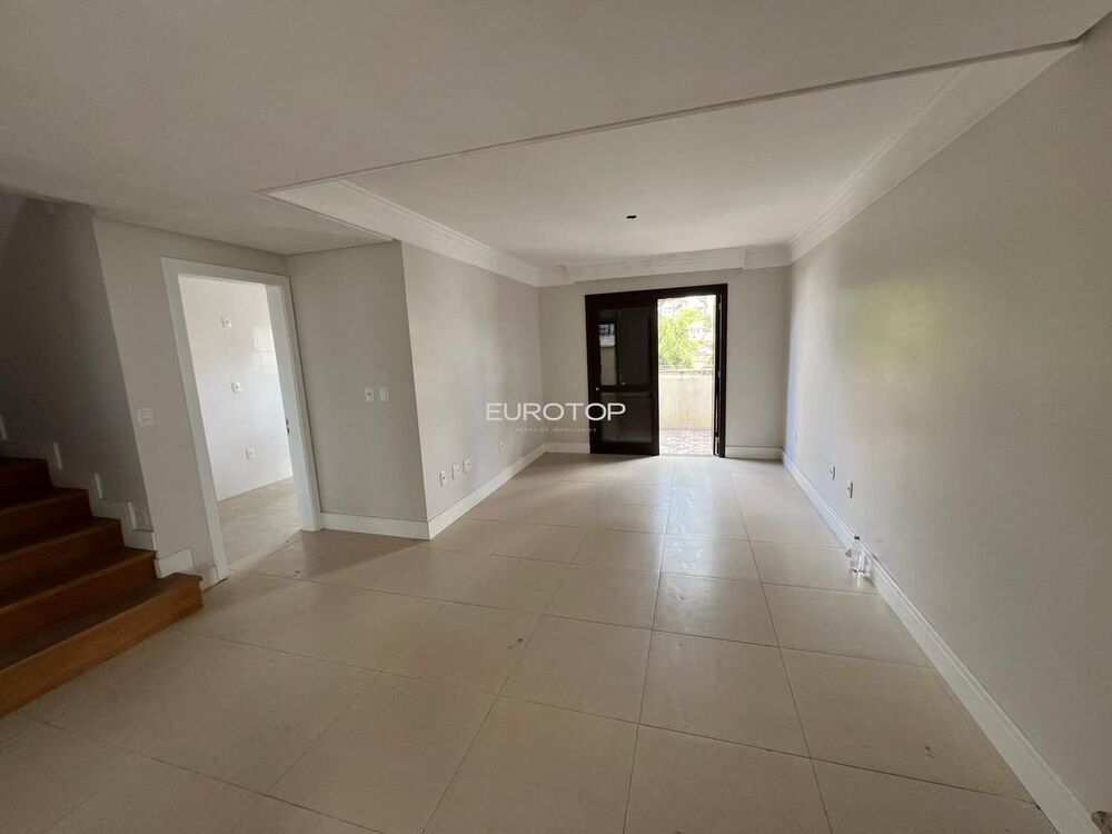 Sobrado à venda com 2 quartos, 96m² - Foto 4