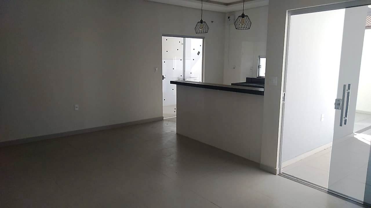 Casa à venda com 3 quartos, 110m² - Foto 11