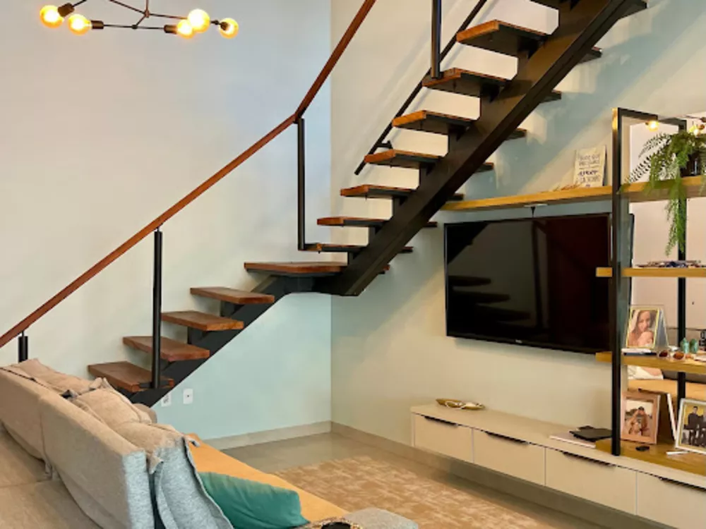 Casa à venda com 3 quartos, 286m² - Foto 1