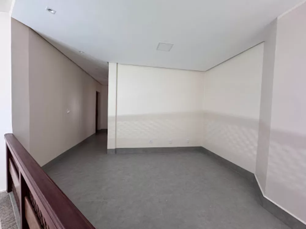 Apartamento para alugar com 3 quartos, 200m² - Foto 3