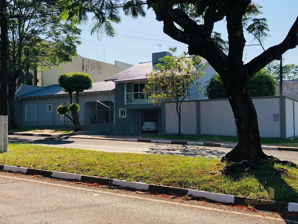 Casa, 5 quartos, 350 m² - Foto 1