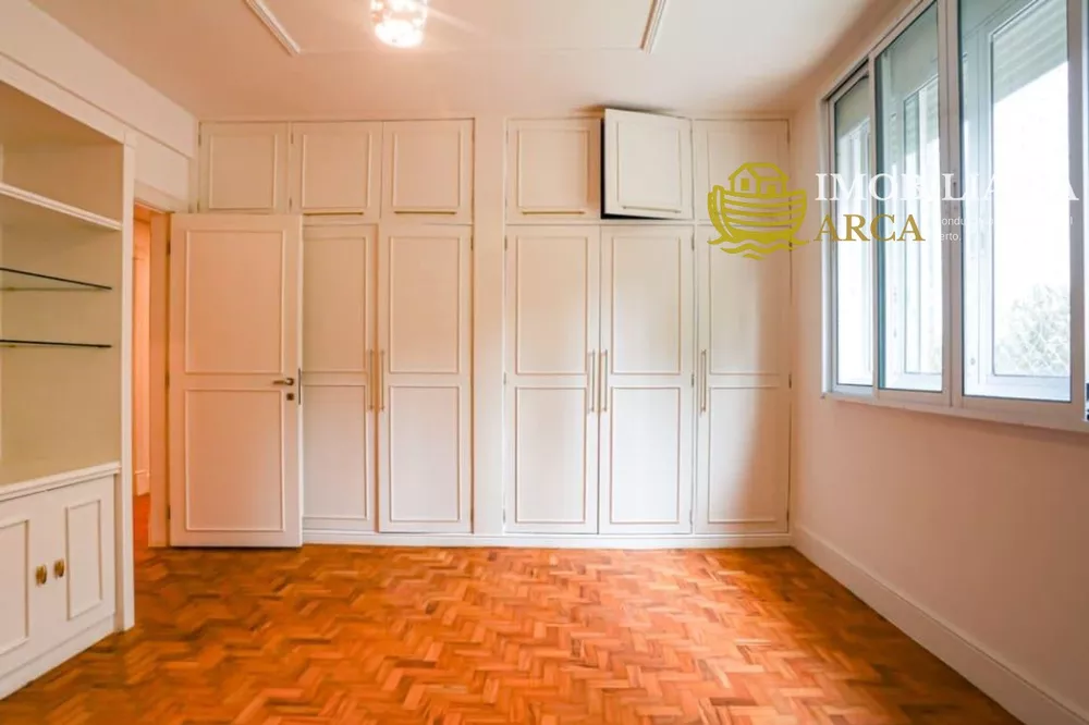 Apartamento, 3 quartos, 240 m² - Foto 1