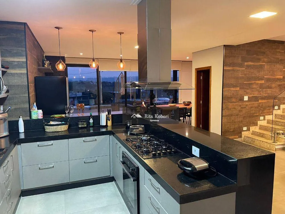 Sobrado, 6 quartos, 320 m² - Foto 1