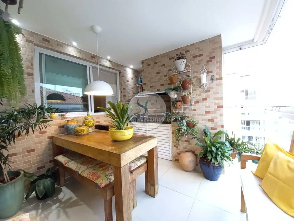 Apartamento, 3 quartos, 140 m² - Foto 1