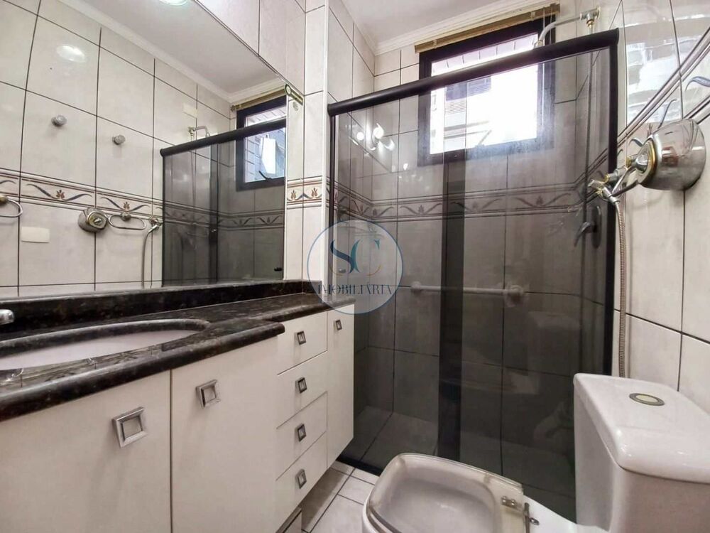 Apartamento para alugar com 4 quartos, 180m² - Foto 14