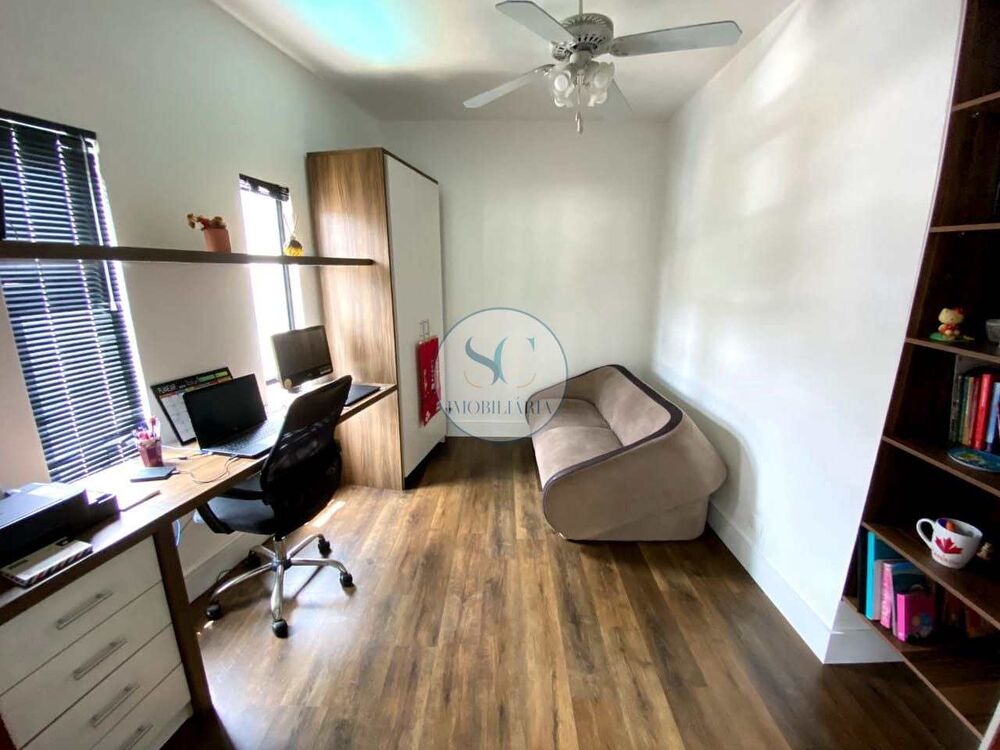 Casa, 3 quartos, 258 m² - Foto 1