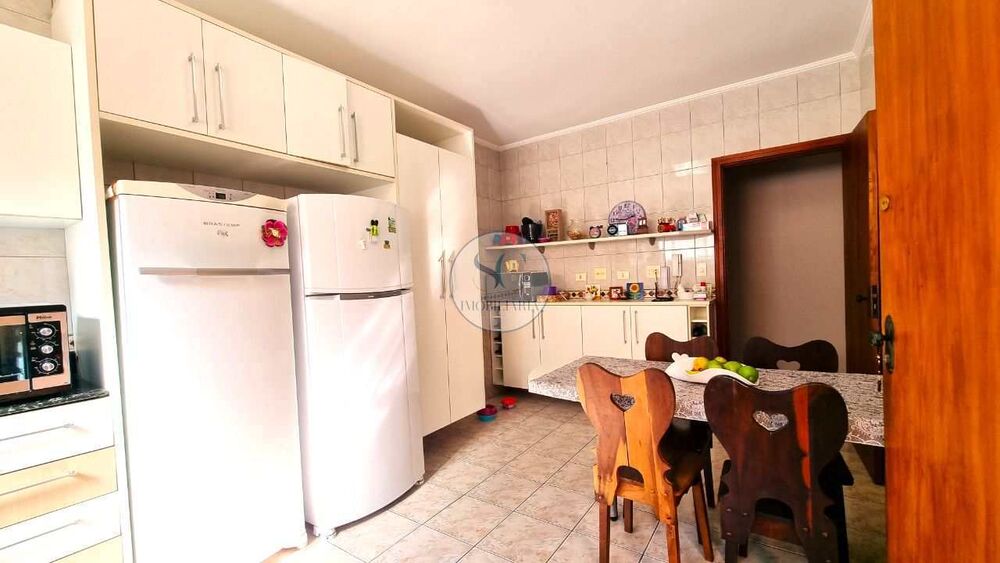 Casa, 3 quartos, 141 m² - Foto 2