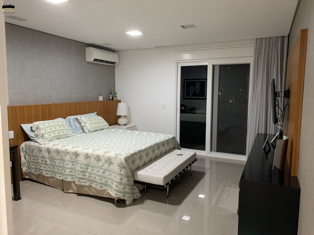 Casa à venda com 4 quartos, 614m² - Foto 4