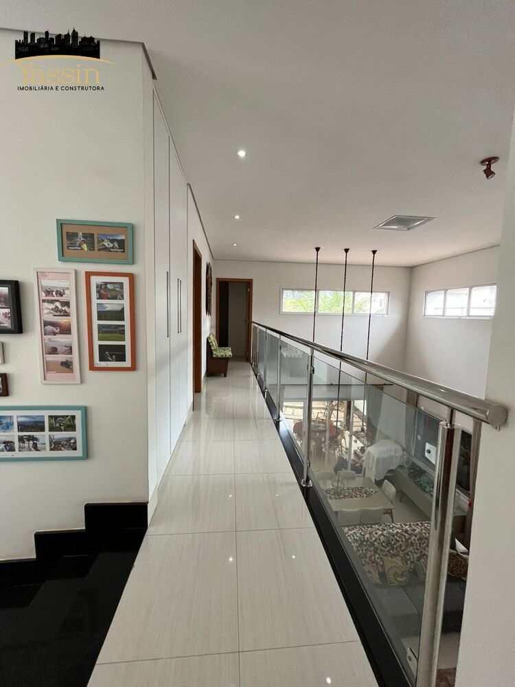 Casa à venda com 3 quartos, 300m² - Foto 3