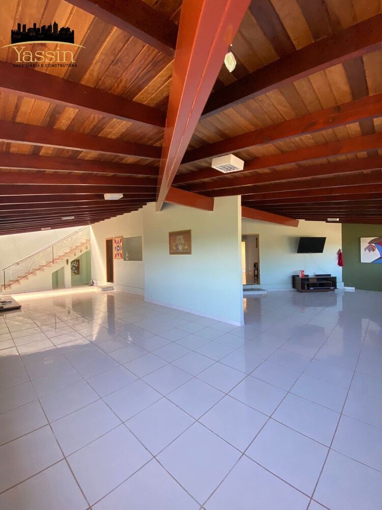 Casa, 4 quartos, 250 m² - Foto 1
