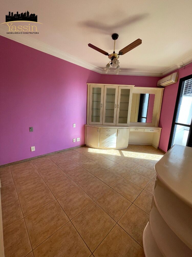 Apartamento à venda com 3 quartos, 180m² - Foto 4