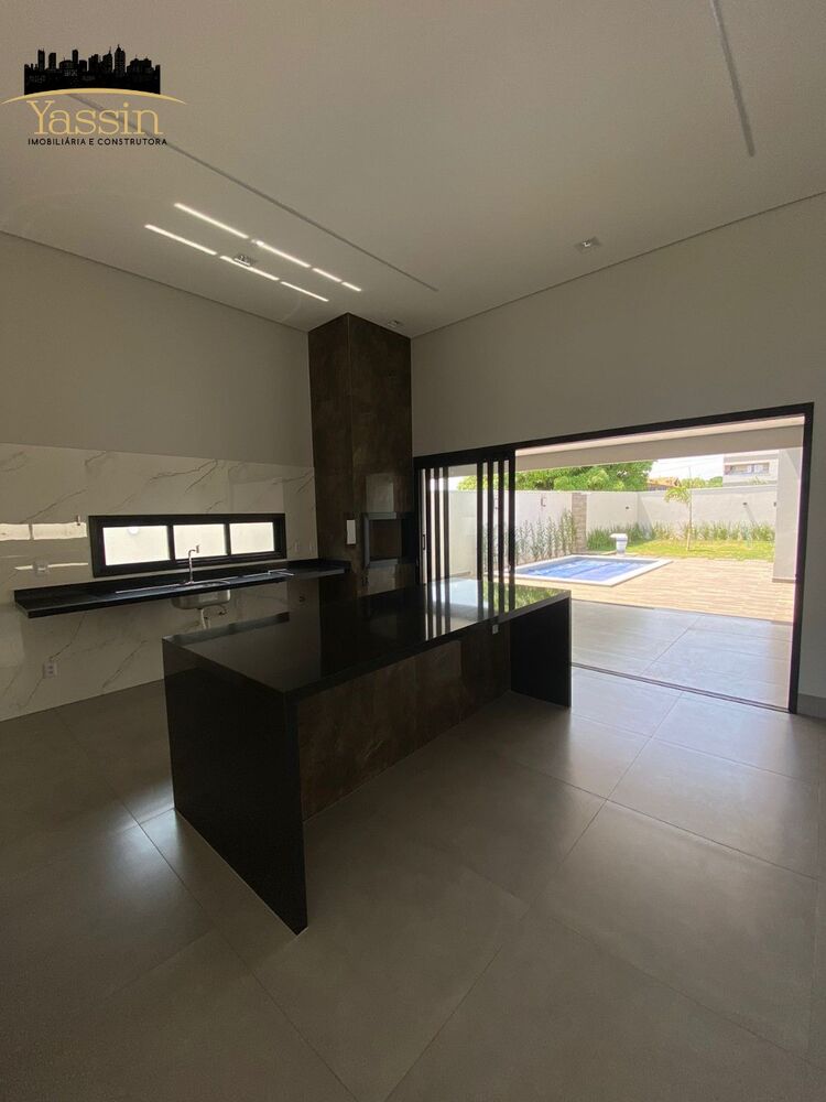 Casa à venda com 3 quartos, 200m² - Foto 4