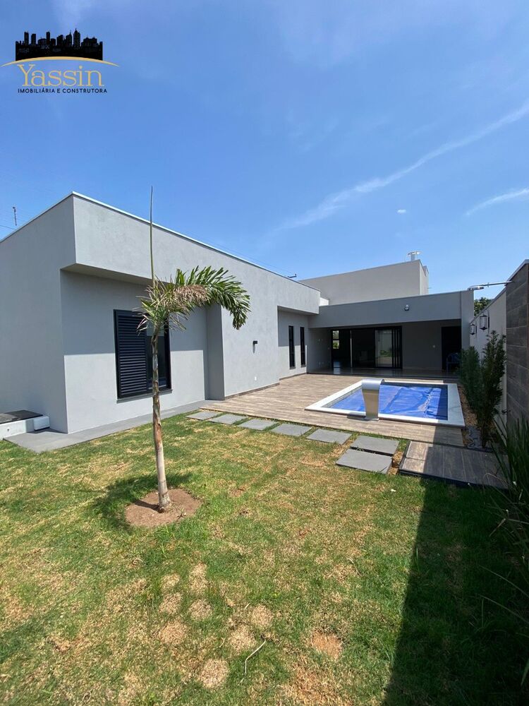 Casa à venda com 3 quartos, 200m² - Foto 1