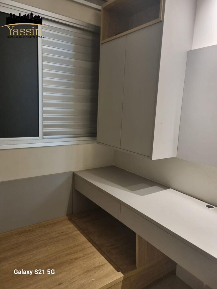 Apartamento à venda com 3 quartos, 157m² - Foto 3