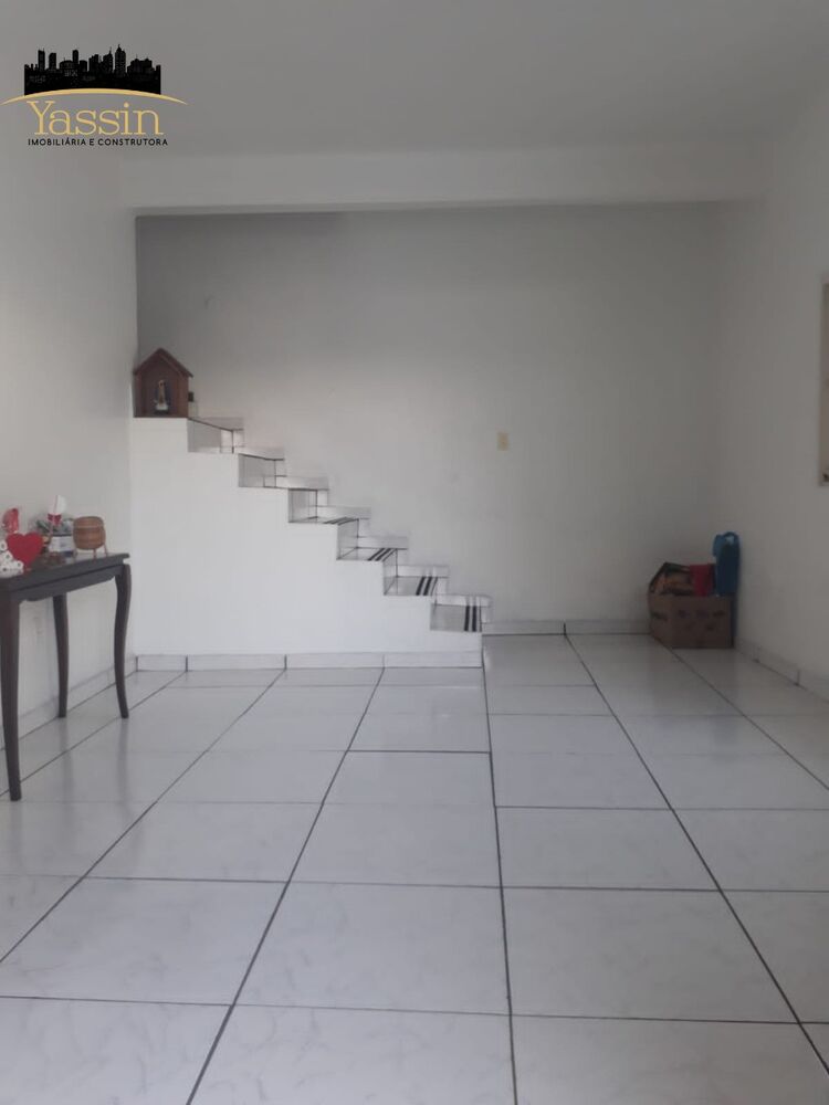 Casa, 4 quartos, 245 m² - Foto 9