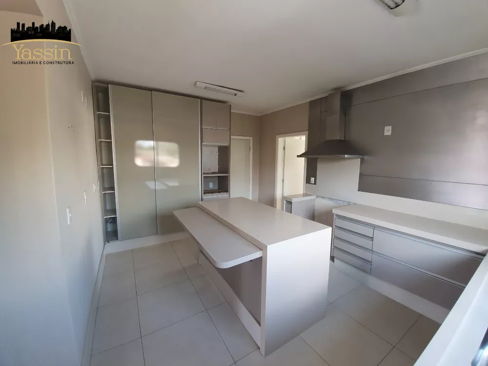 Apartamento, 4 quartos, 235 m² - Foto 1