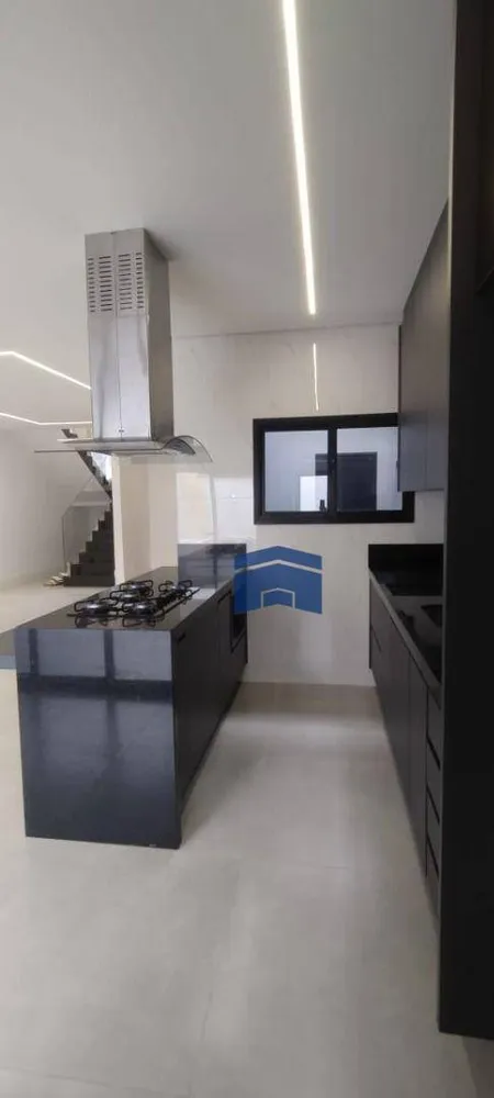 Sobrado, 3 quartos, 198 m² - Foto 2