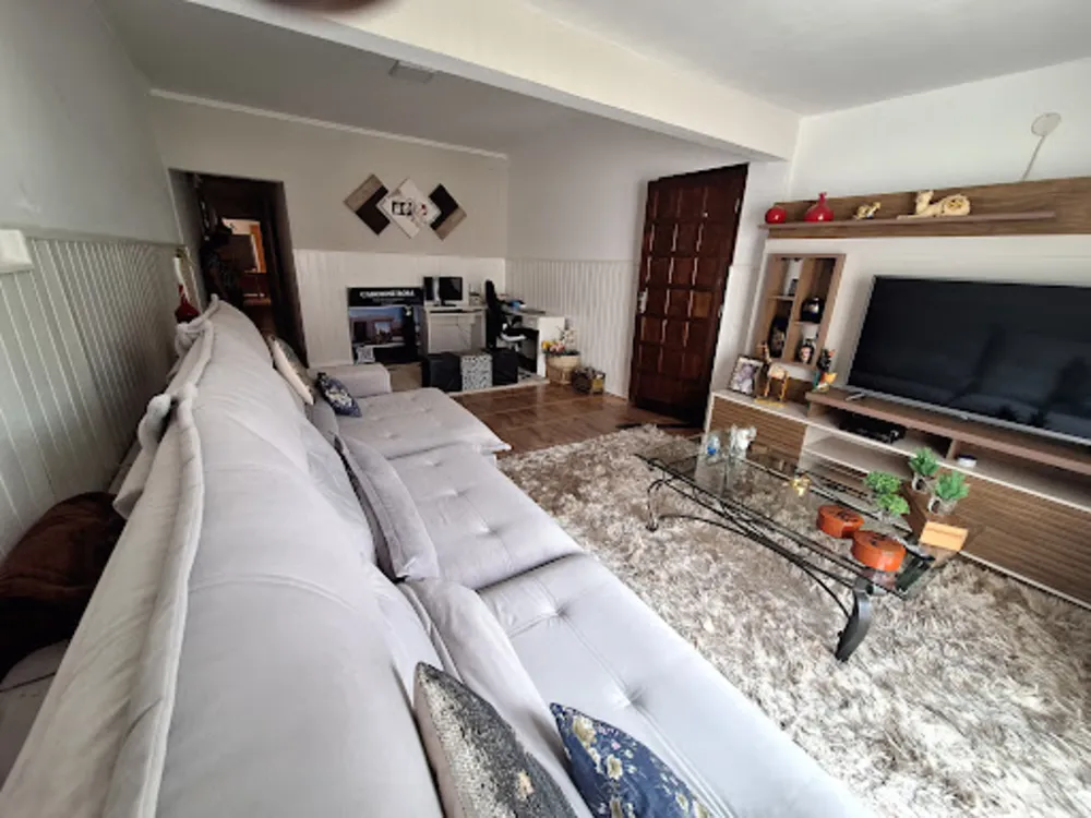 Casa, 2 quartos, 228 m² - Foto 1