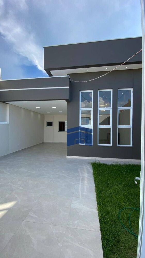 Casa à venda com 3 quartos, 105m² - Foto 1