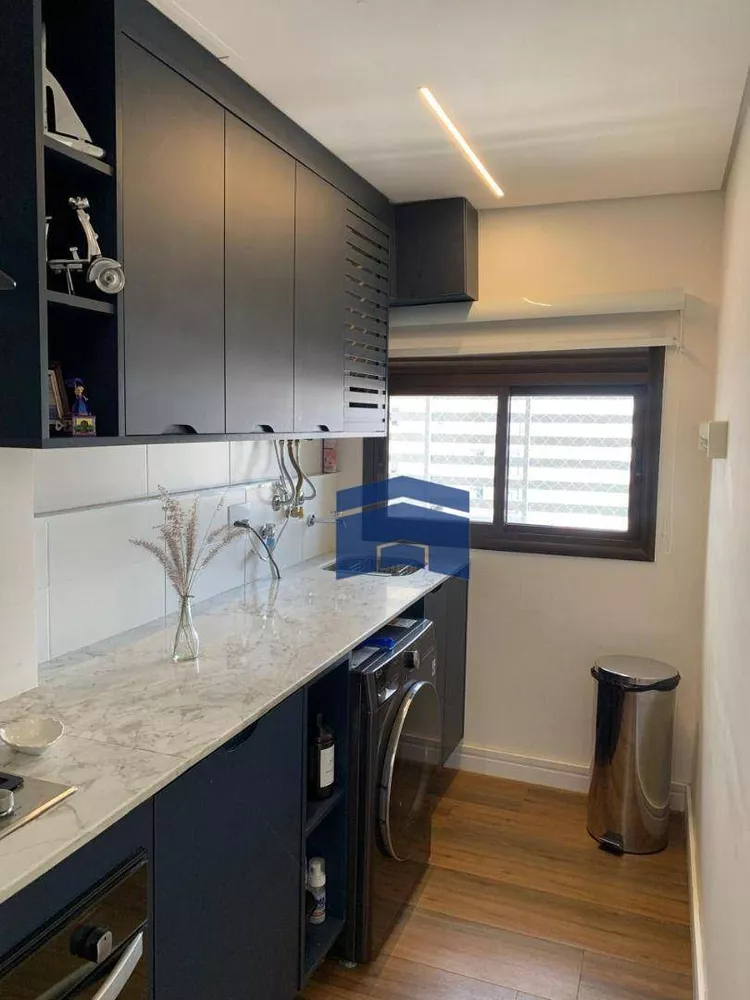 Apartamento à venda com 3 quartos, 138m² - Foto 2