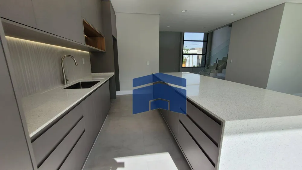 Sobrado, 4 quartos, 299 m² - Foto 1