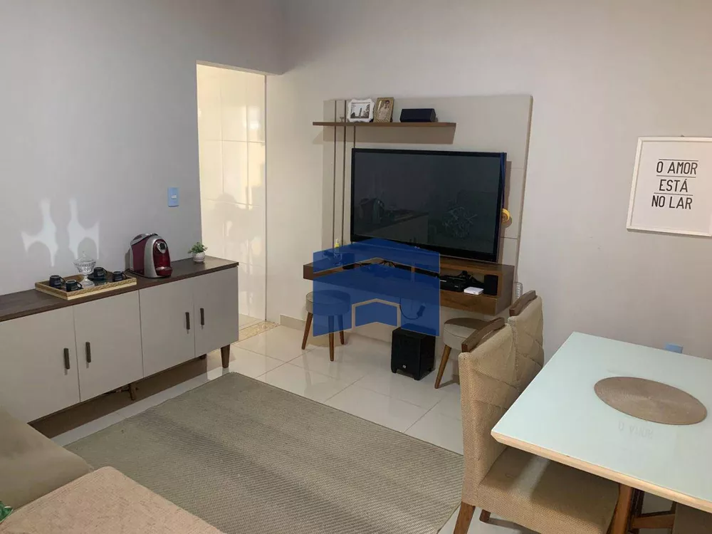 Casa à venda com 3 quartos, 119m² - Foto 1