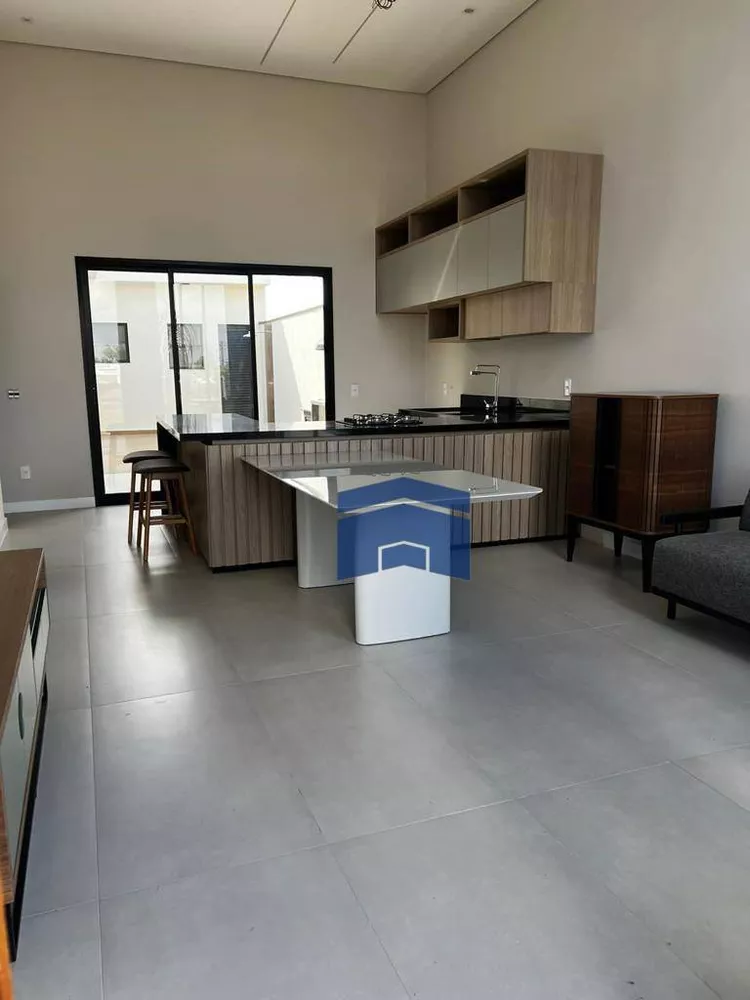 Casa de Condomínio à venda com 3 quartos, 140m² - Foto 2