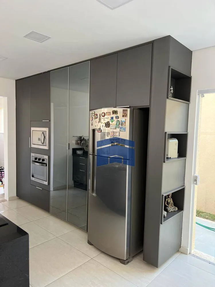 Sobrado, 4 quartos, 304 m² - Foto 2